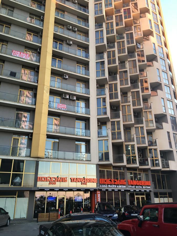 Orbi Plaza Tamara Aparthotel Батуми Екстериор снимка