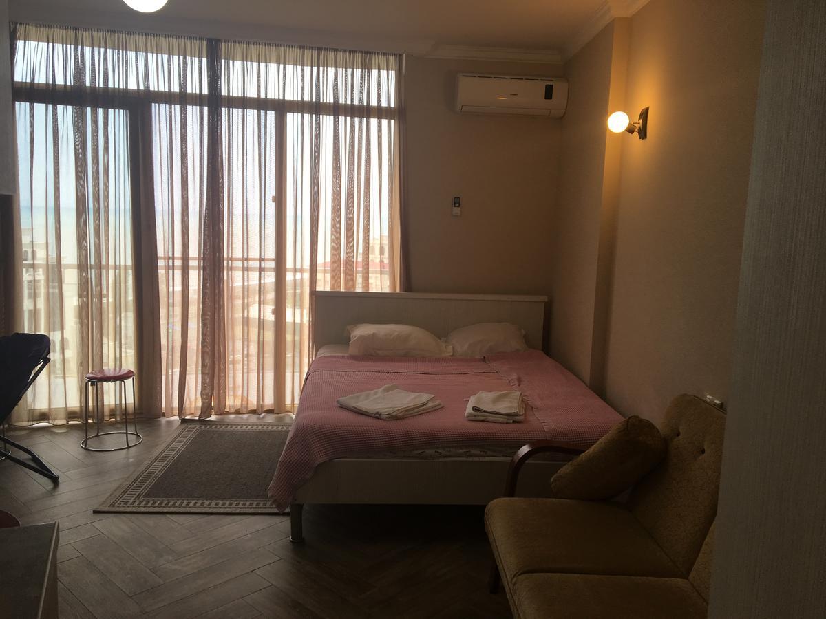 Orbi Plaza Tamara Aparthotel Батуми Екстериор снимка