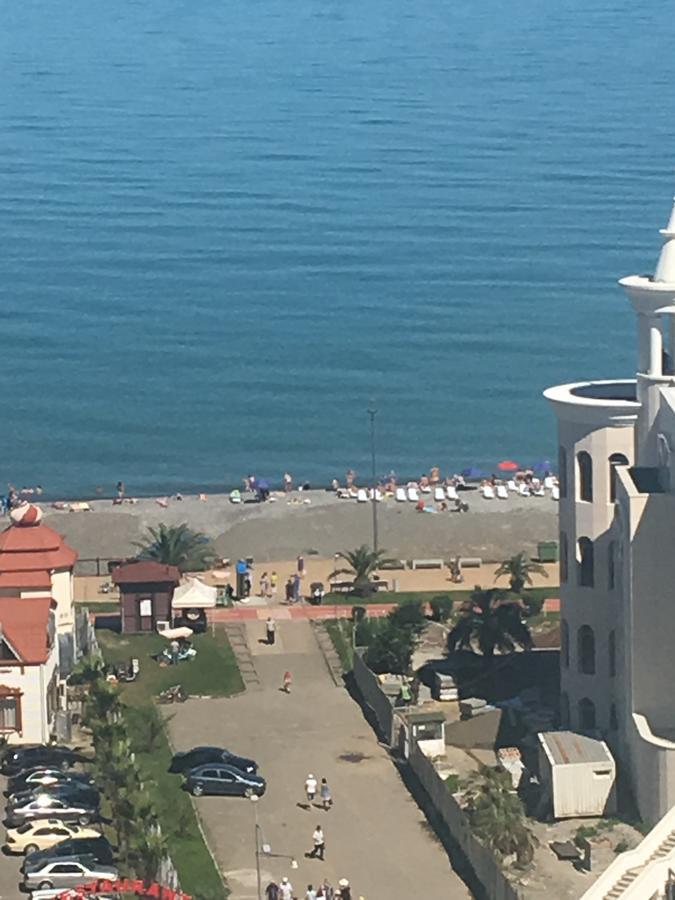 Orbi Plaza Tamara Aparthotel Батуми Екстериор снимка