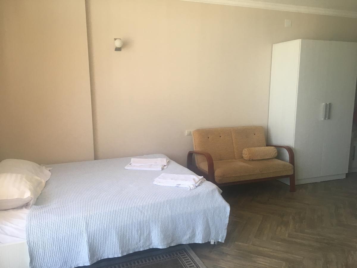 Orbi Plaza Tamara Aparthotel Батуми Екстериор снимка