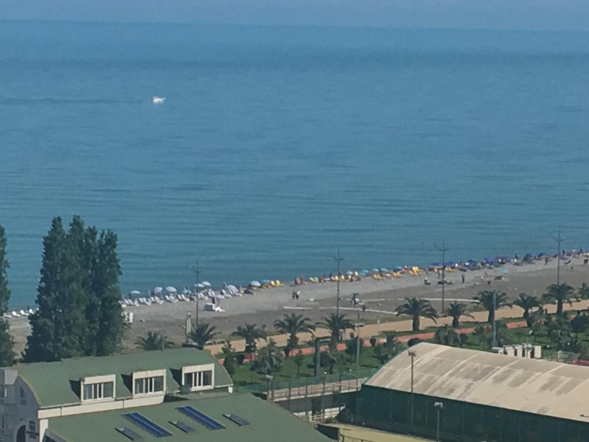 Orbi Plaza Tamara Aparthotel Батуми Екстериор снимка