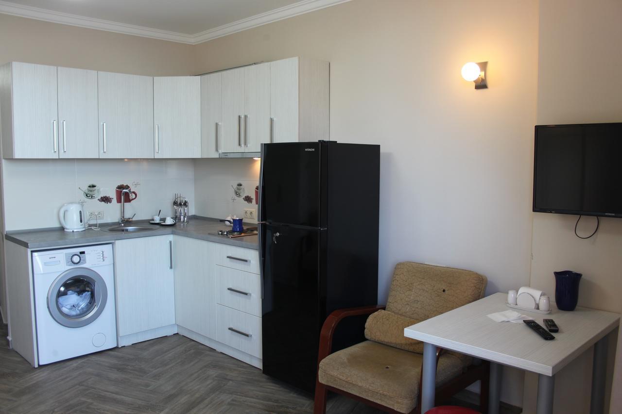 Orbi Plaza Tamara Aparthotel Батуми Екстериор снимка